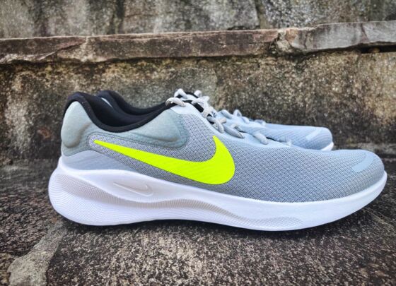 Picture of Nike Revolution 7